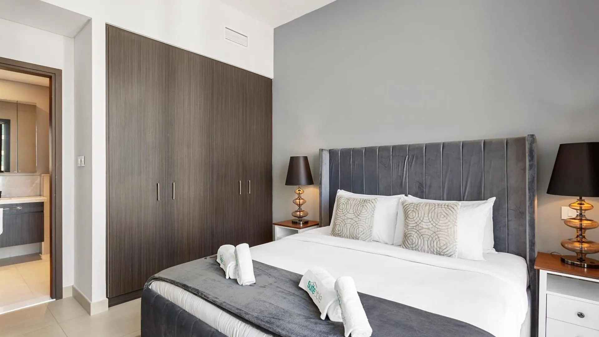 Luxury 1 Bedroom In The Heart Of Famous Downtown Dubai United Arab Emirates